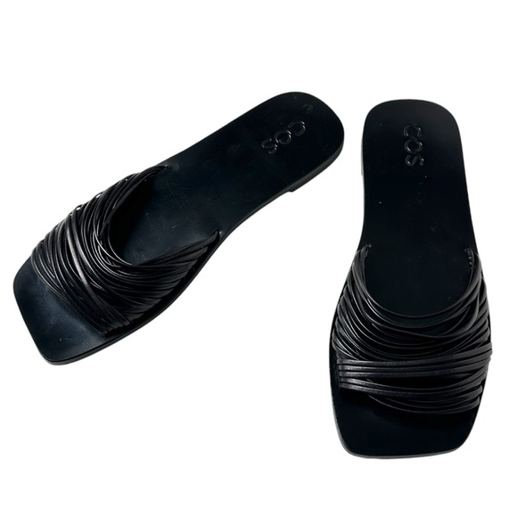 COS Shoes - COS Size 6 Black Leather Slides Sandals Made in Spain Old Money Quiet Luxury
